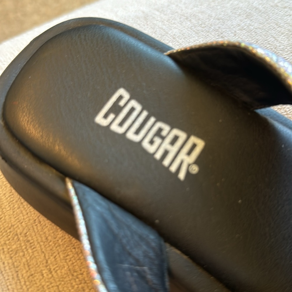 Cougar Shoes Womens 8M Jacy Sandals Thong Flip Flop Matallic Silver Plat… - Picture 5 of 7